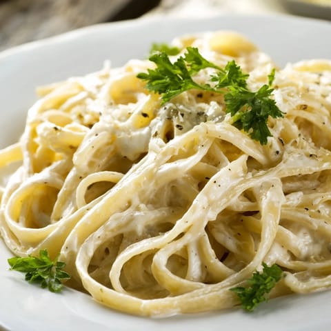 Roasted Garlic Cream Pasta